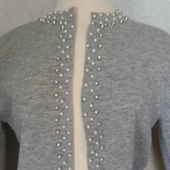 Chic Gray Pearl-Embellished Cardigan - Picture 2 of 12